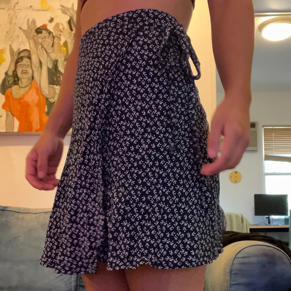 Brandy Melville floral tie skirt